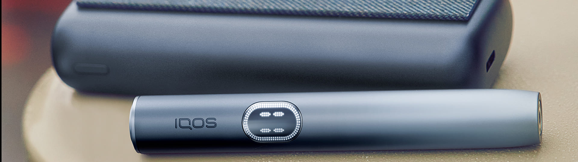 IQOS ILUMA i PRIME color Midnight Black